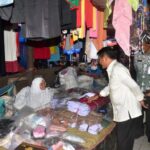 John Kenedy Azis Dorong Kebangkitan Pasar Pakandangan, Perbaiki Infrastruktur dan Tingkatkan Kebersihan Lingkungan 0497d575348ad9db1c085619b71c5f38-768×512 (1)